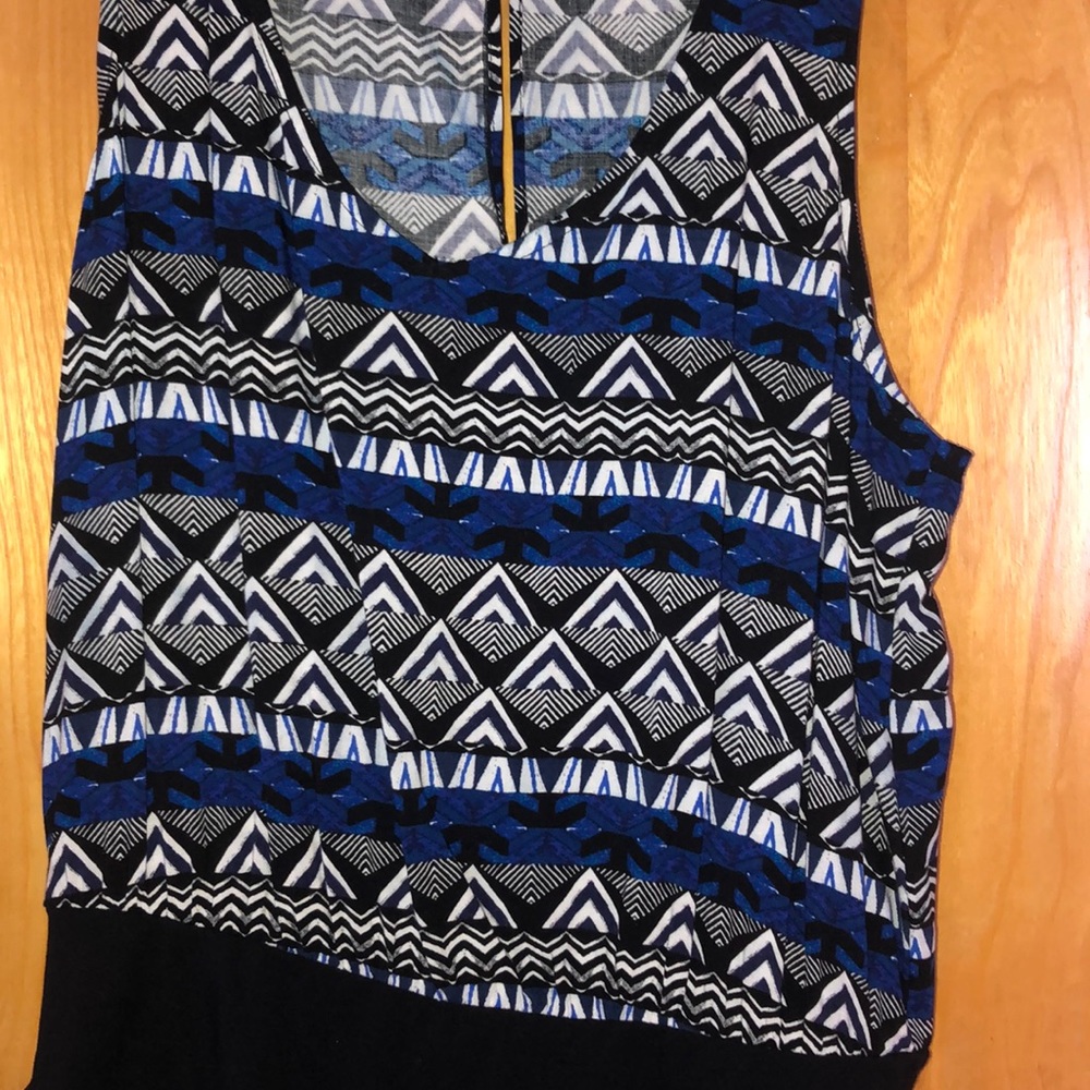 Patterned Romper - Picture 2 of 3